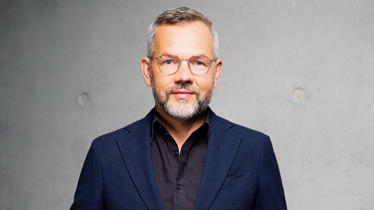 Michael Simon Roth SPD-Politiker Michael Roth kandidiert nicht mehr für den Bundestag