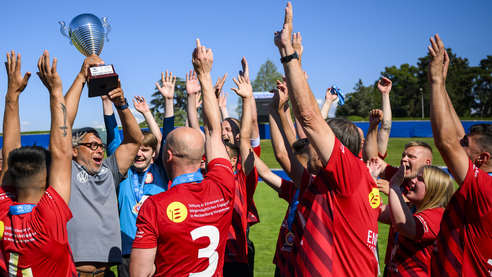 Unity EURO Cup 2023 in Frankfurt Teams mit Flüchtlingen aus Europa