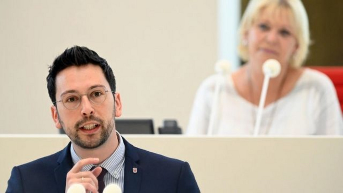 Eklat im Brandenburger Landtag: AfD-Mann provoziert Woidke, BSW verlässt den Saal