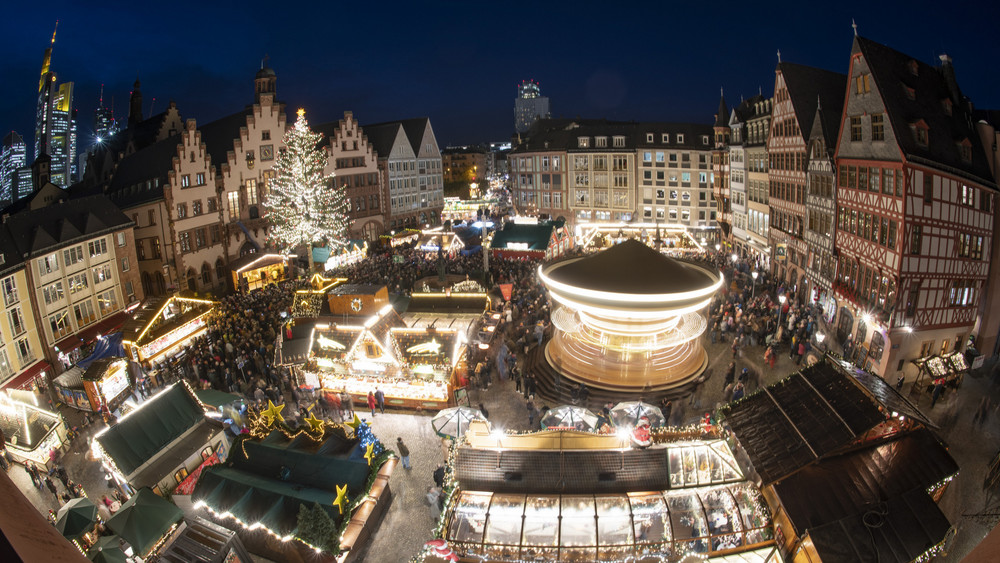 2,5 Millionen Besucher erwartet Weihnachtsmarkt in Frankfurt beginnt