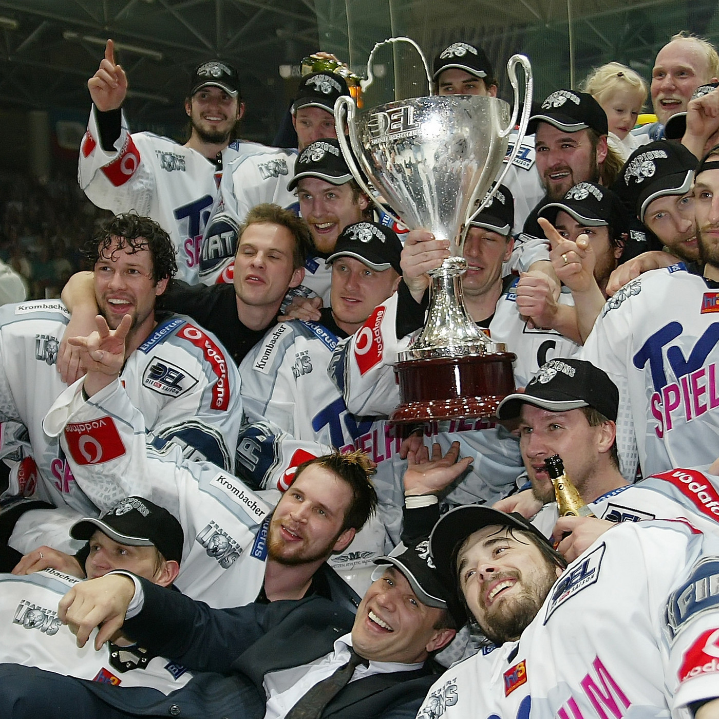 Staffel 2: Frankfurt Lions - Das Eishockey-Wunder episode artwork