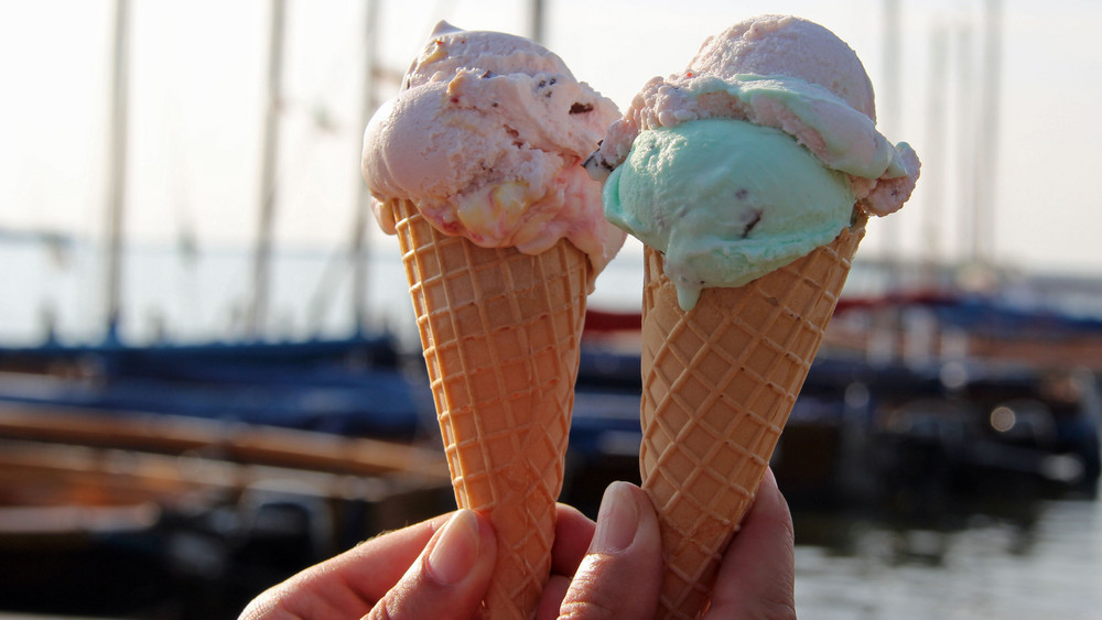 Eis In Der Nähe Von Meinem Standort Preis für Kugel Eis in Hessen: Was kostet sie bei dir?
