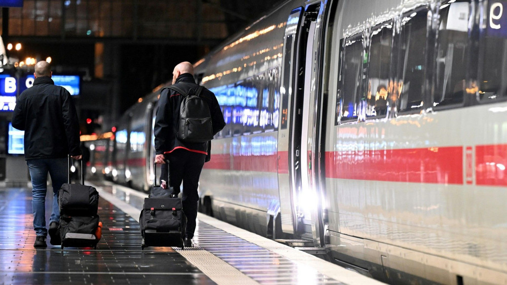 Deutsche Bahn 2023 noch unpünklticher als im Vorjahr