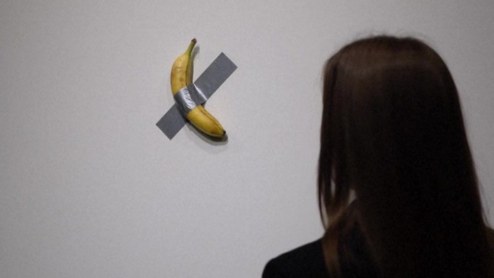 Banane mit Klebeband für 6,2 Millionen Dollar versteigert